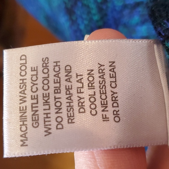 Women's Avenue Blue-Green Long Sleeved Sweater. Size 26/28. - Picture 9 of 9